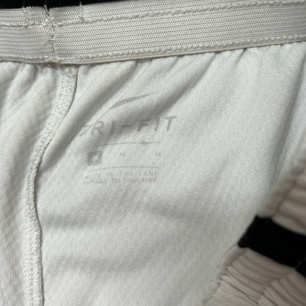 Nike Dri Fit White Mesh Shorts - Size M - Picture 5 of 11